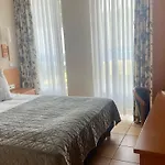 Victoria Hotel