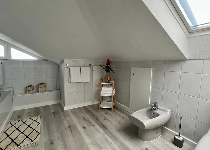 Victoria Ντίνσλακεν