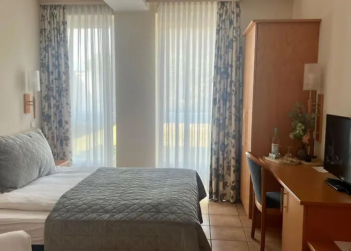 Victoria 3* Ντίνσλακεν